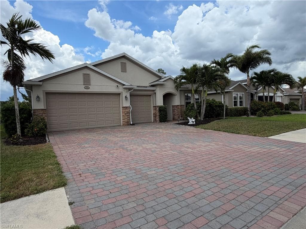 3115 Amadora CIR-8