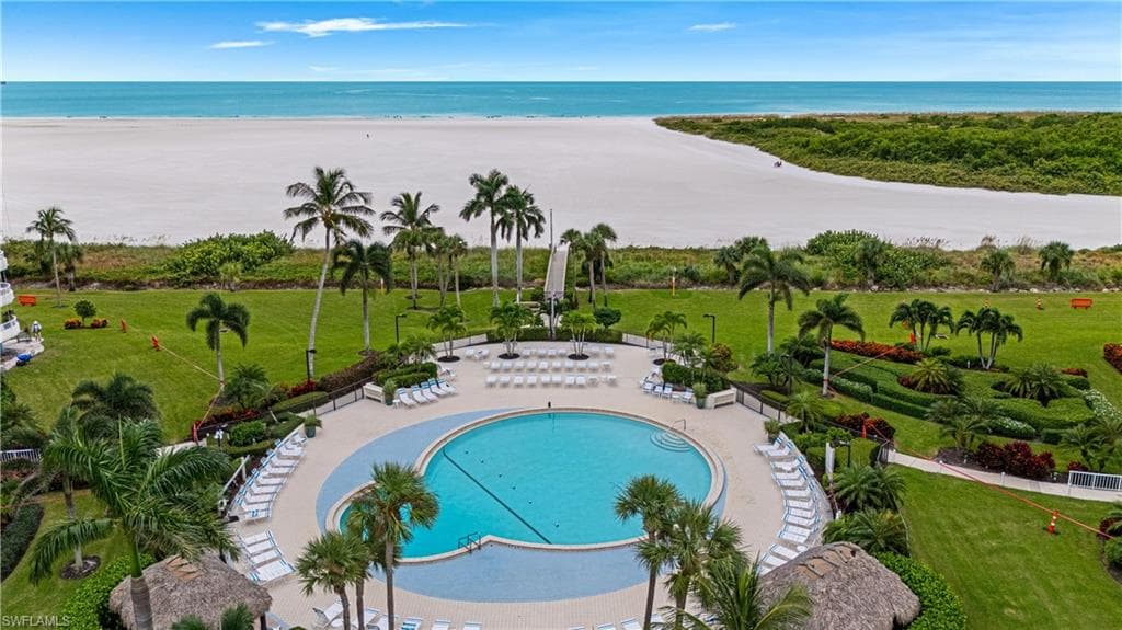 320 Seaview CT 1207-33