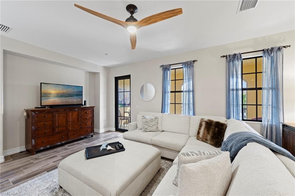 9076 Rialto ST 6204-7