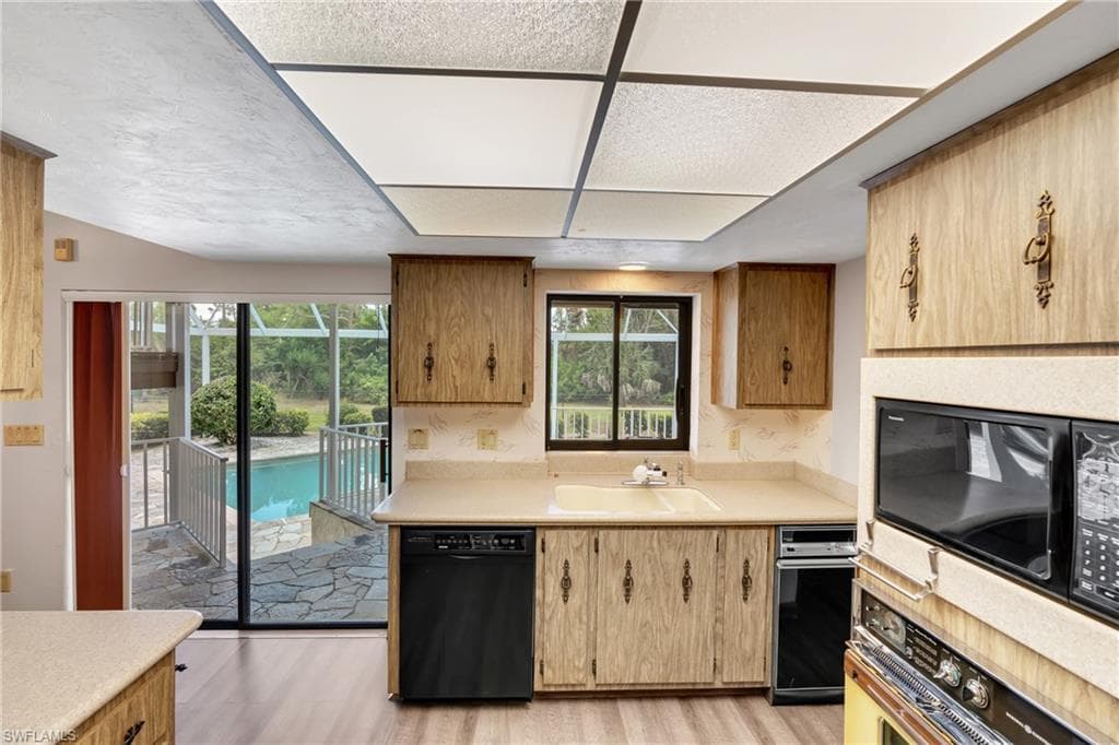13630 Brynwood LN-20