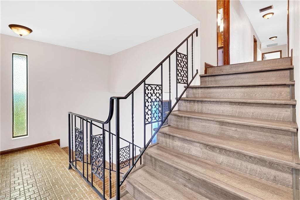13630 Brynwood LN-24
