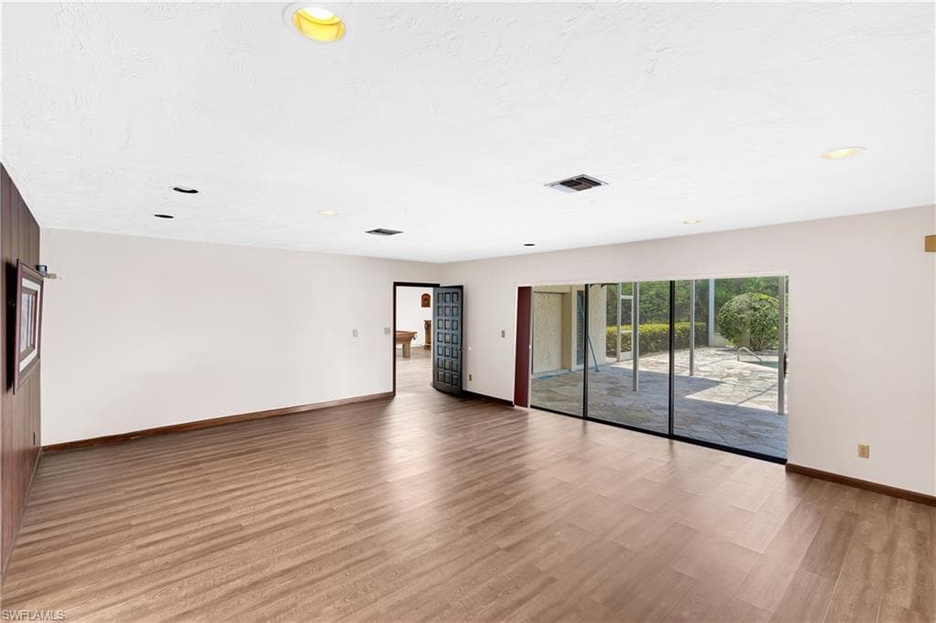 13630 Brynwood LN-21
