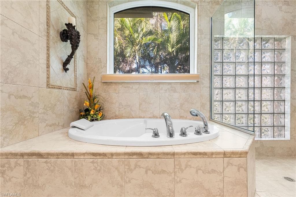 15600 Catalpa Cove DR-26