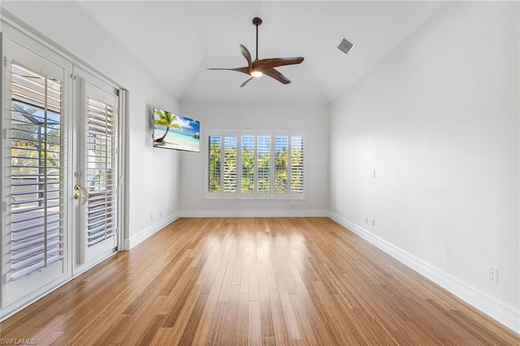 15600 Catalpa Cove DR-23