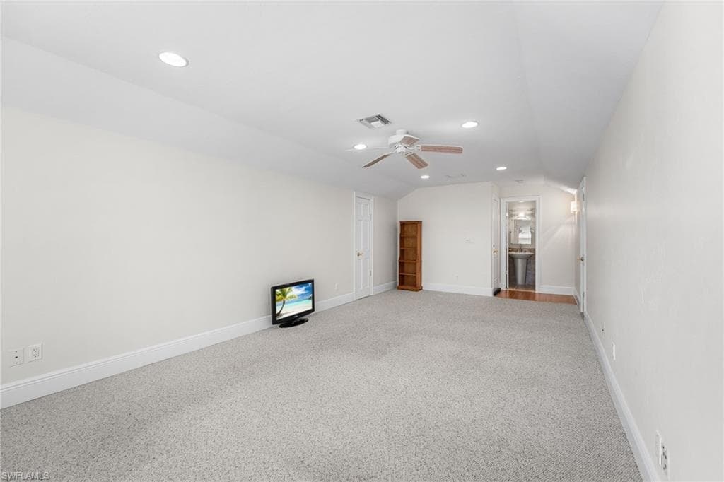 15600 Catalpa Cove DR-39