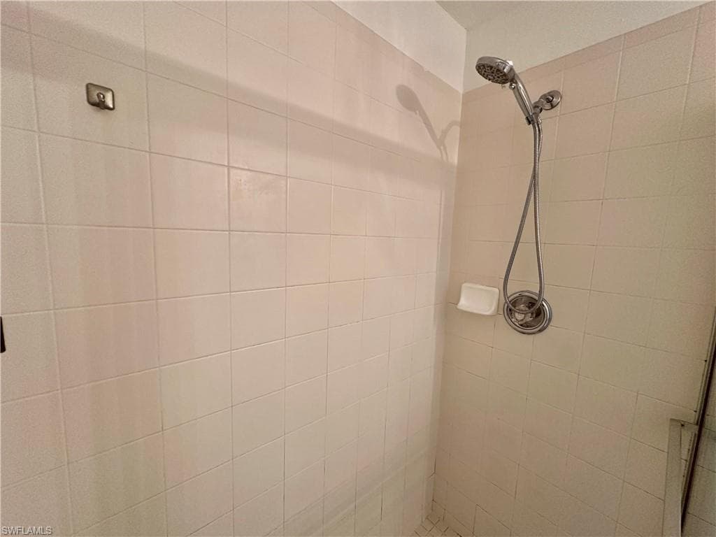 3614 Pine Oak CIR 103-20