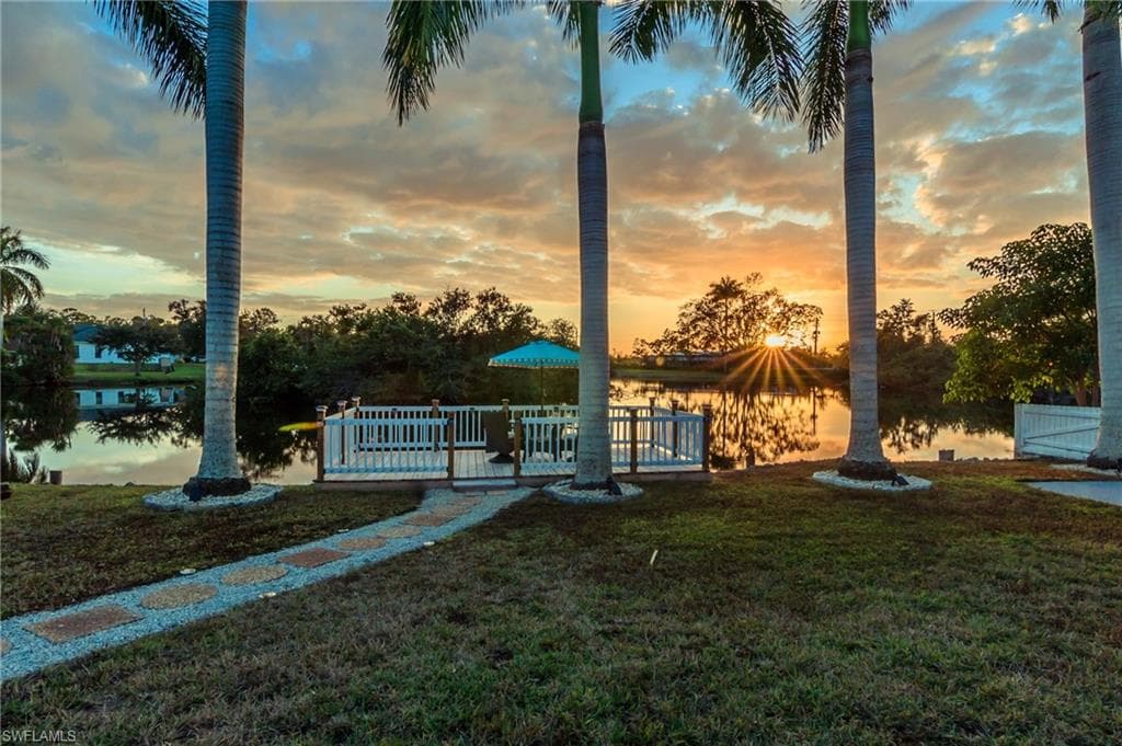 28 Constitution DR-23