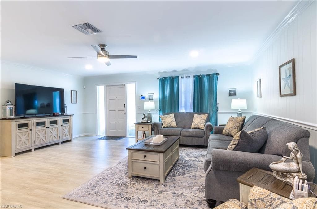 28 Constitution DR-13