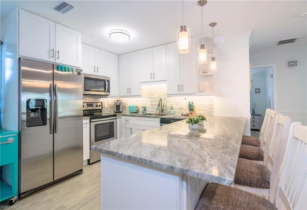 28 Constitution DR-16
