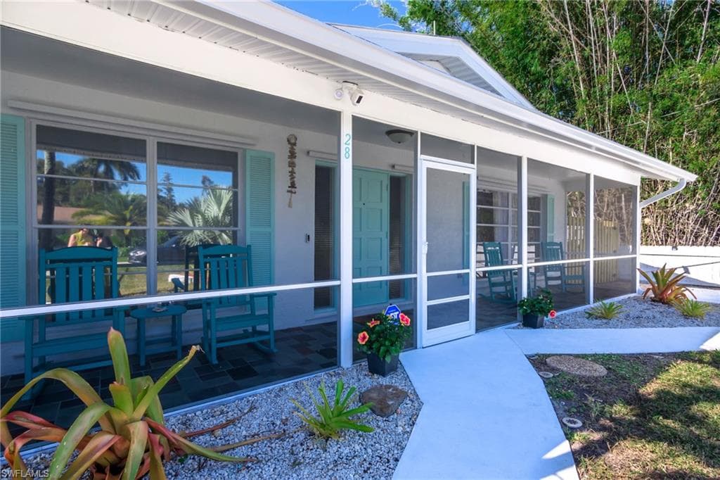 28 Constitution DR-4
