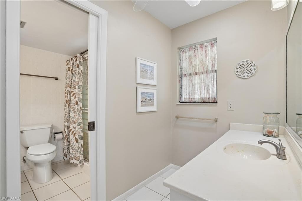 931 Collier CT A201-13