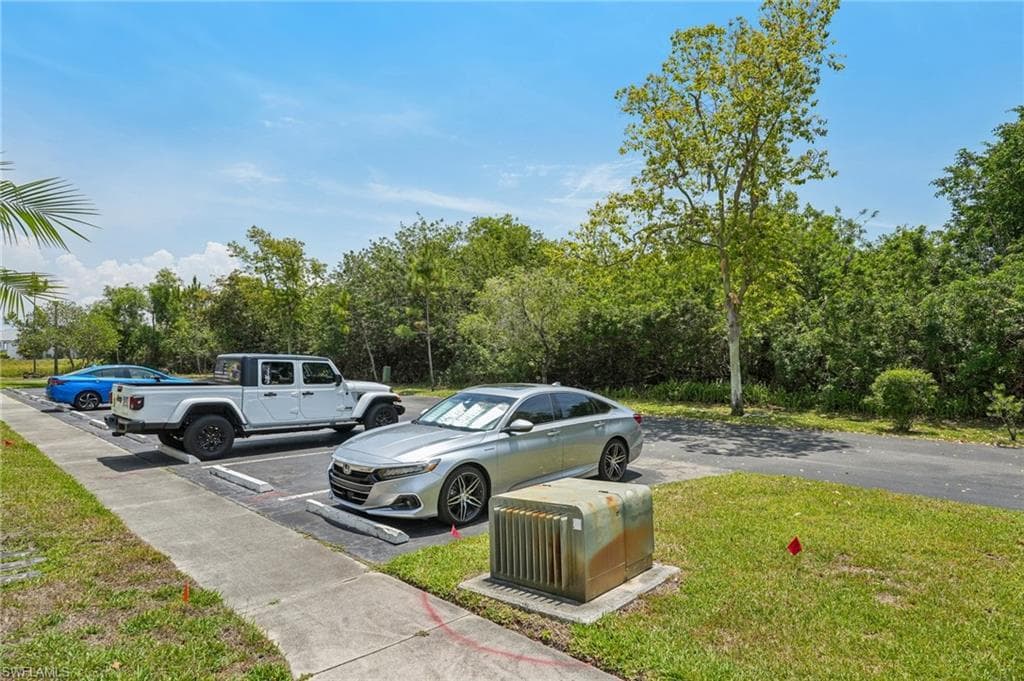 13345 Broadhurst LOOP-28