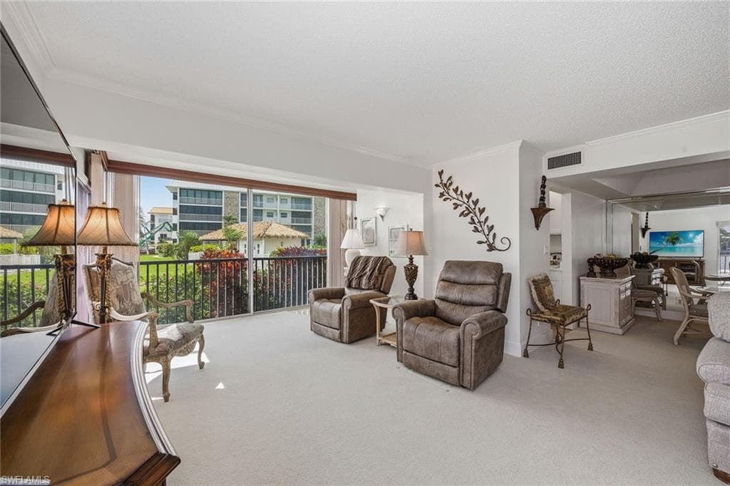 3000 Gulf Shore BLVD N 101-8