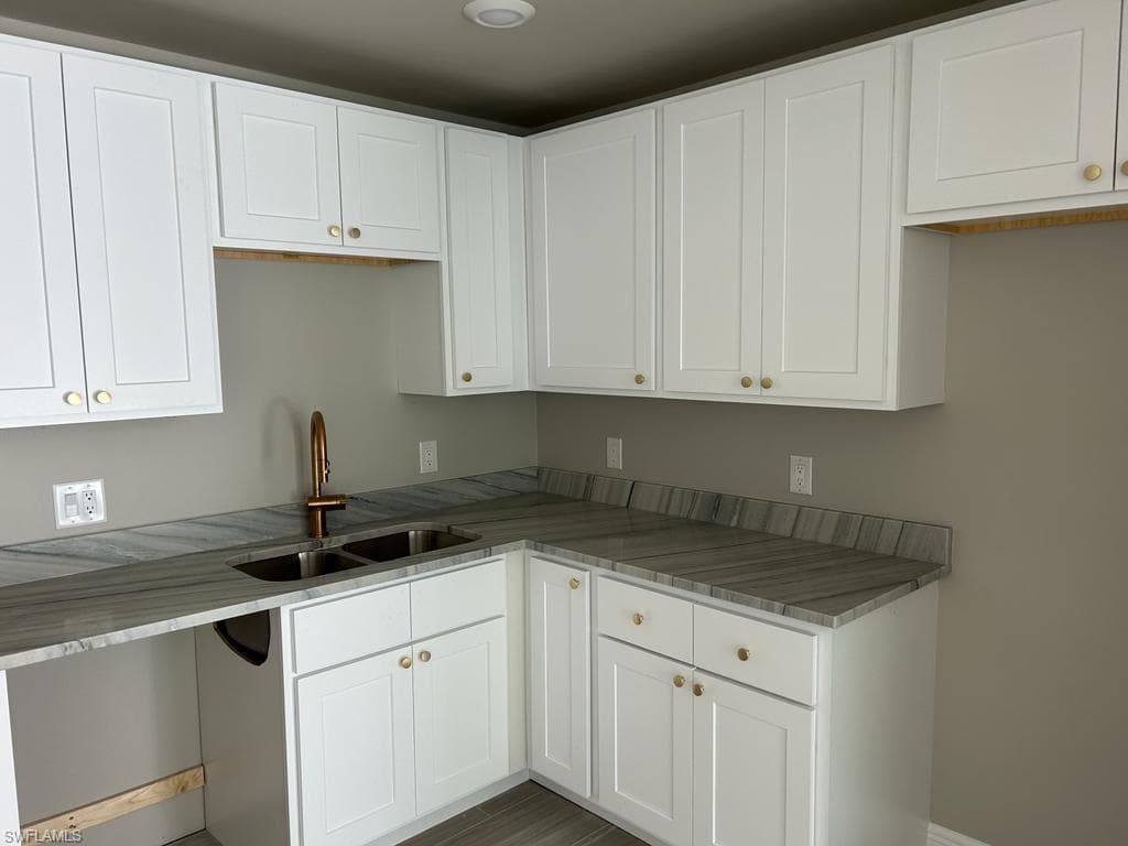 2987 Thomas ST-3