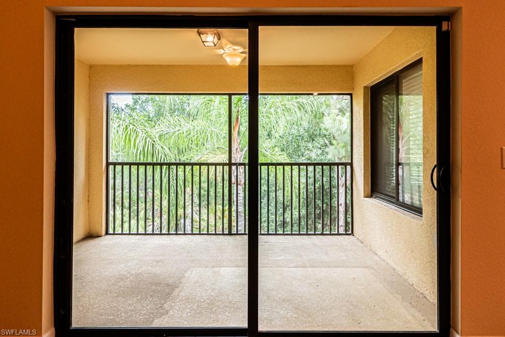 13761 Julias WAY 323-22