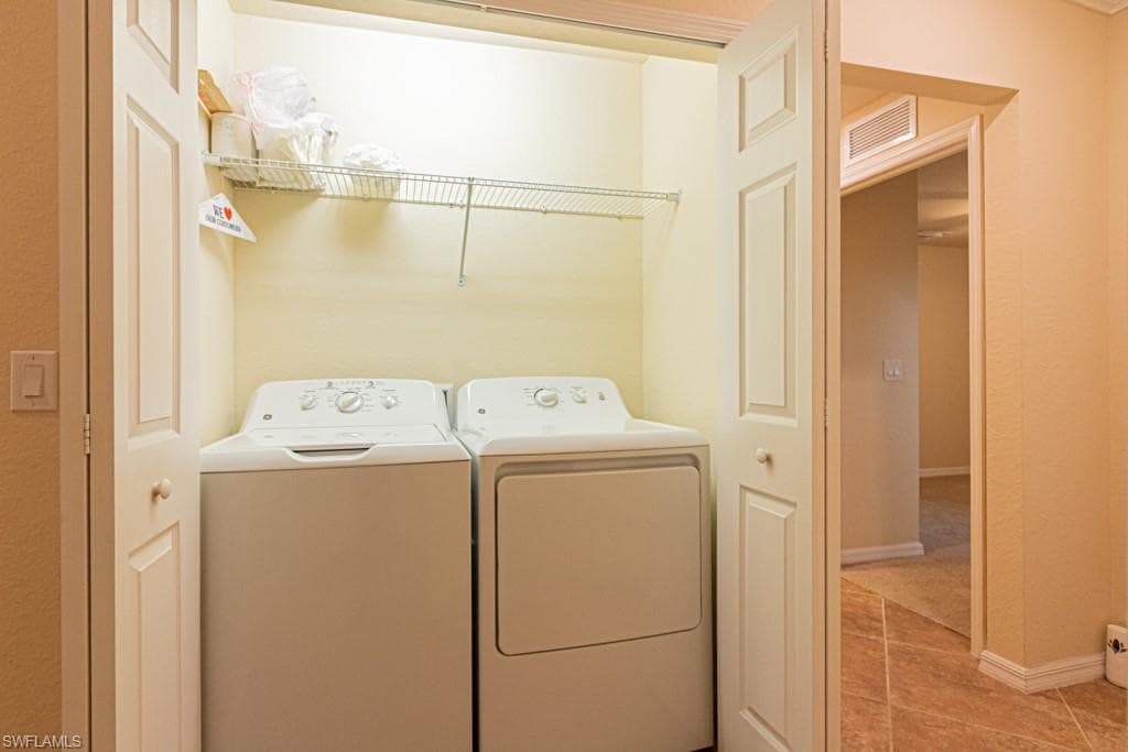 13761 Julias WAY 323-15