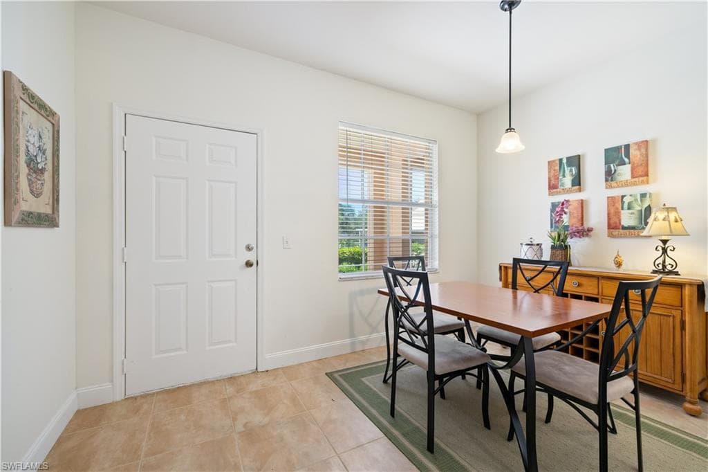 757 Wiggins Lake DR 106-4