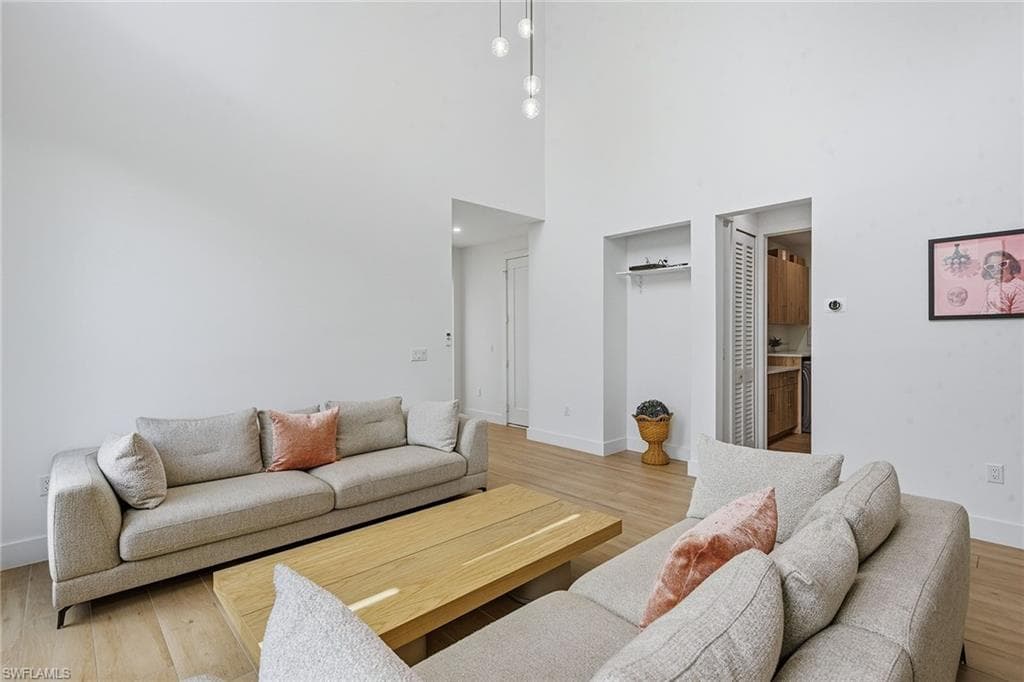 3384 Canal ST-6