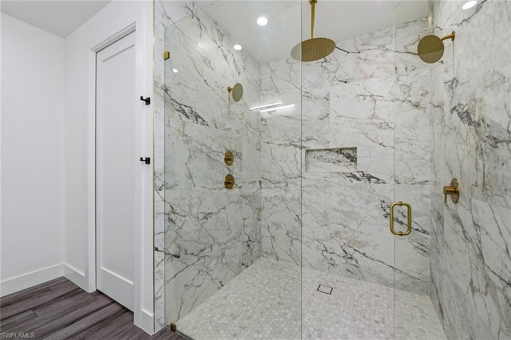 3384 Canal ST-16