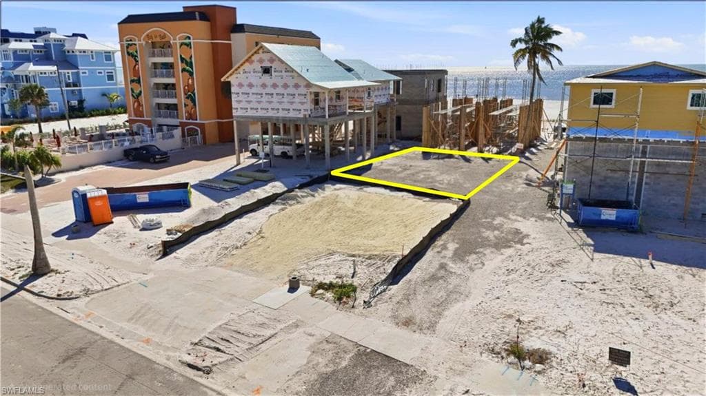 716 Estero BLVD-11