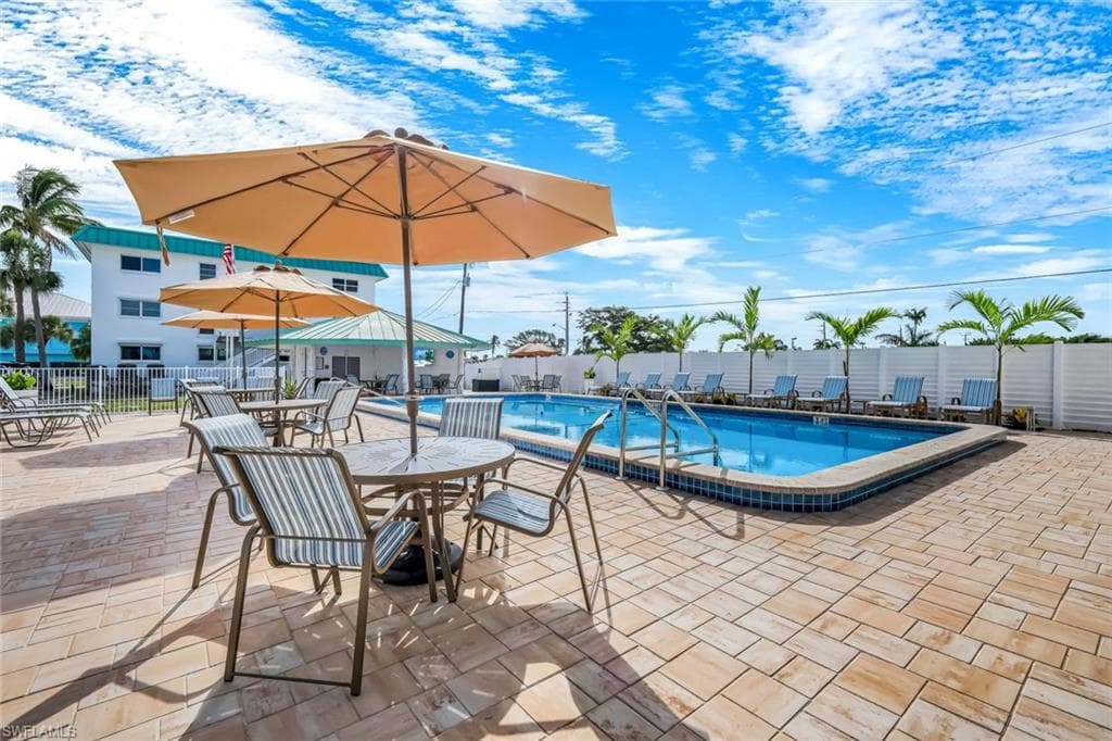 6500 Estero BLVD C113-6