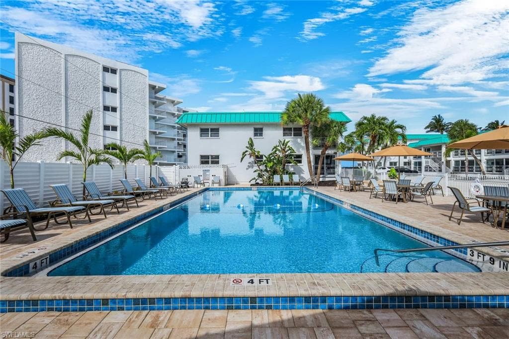 6500 Estero BLVD C113-25