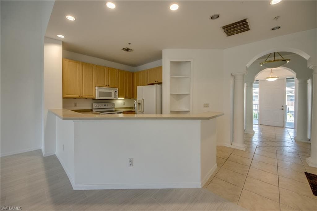 15250 Riverbend BLVD 204-8