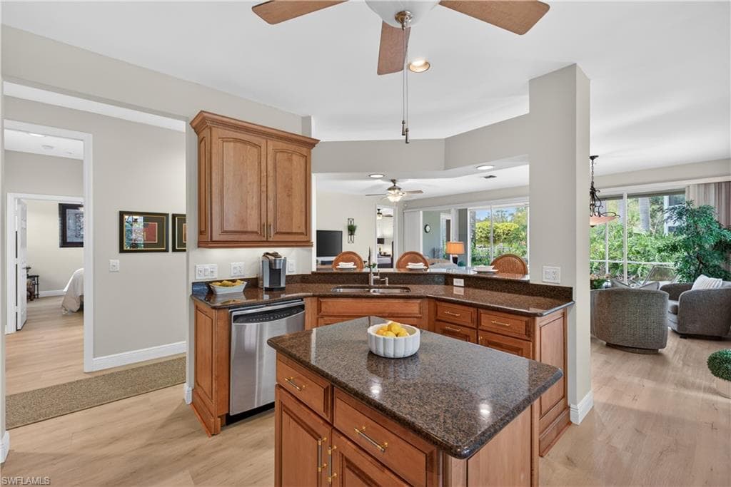 5035 YACHT HARBOR DR 103-6