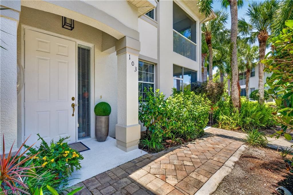 5035 YACHT HARBOR DR 103-1