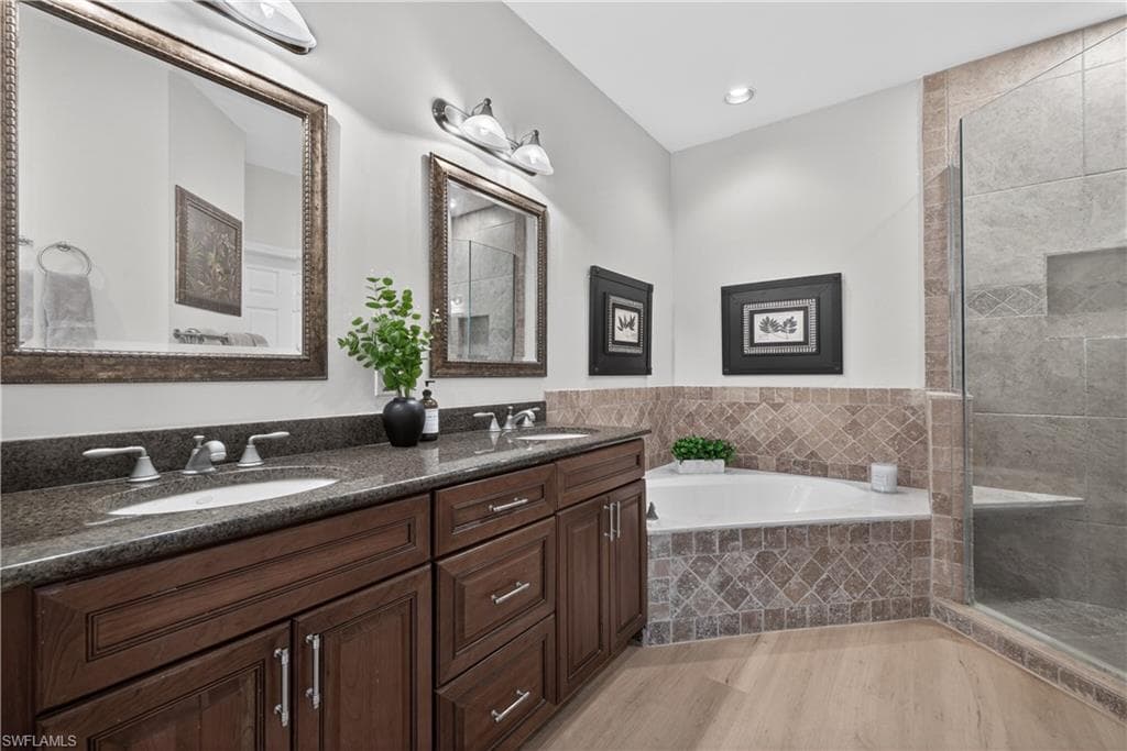 5035 YACHT HARBOR DR 103-15