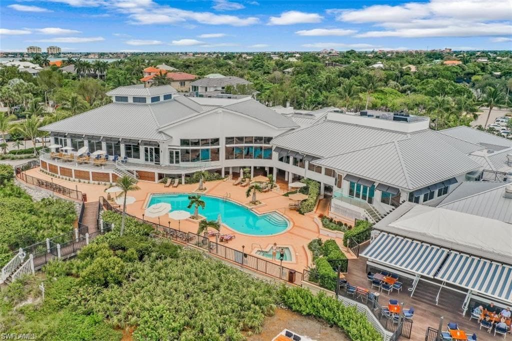 834 HIDEAWAY CIR W-27