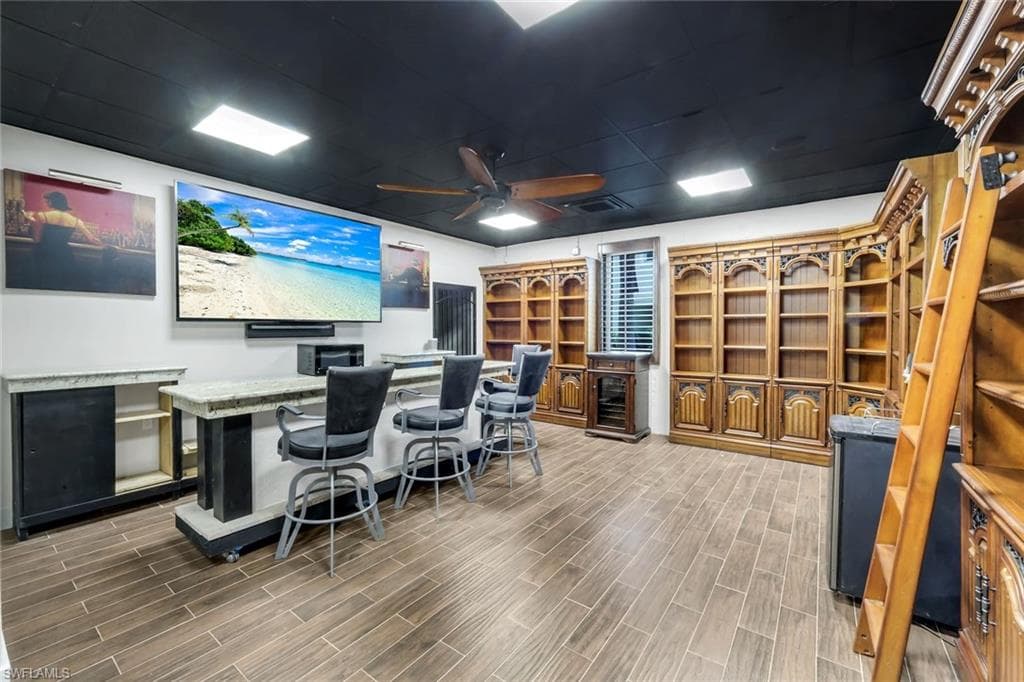 834 HIDEAWAY CIR W-16