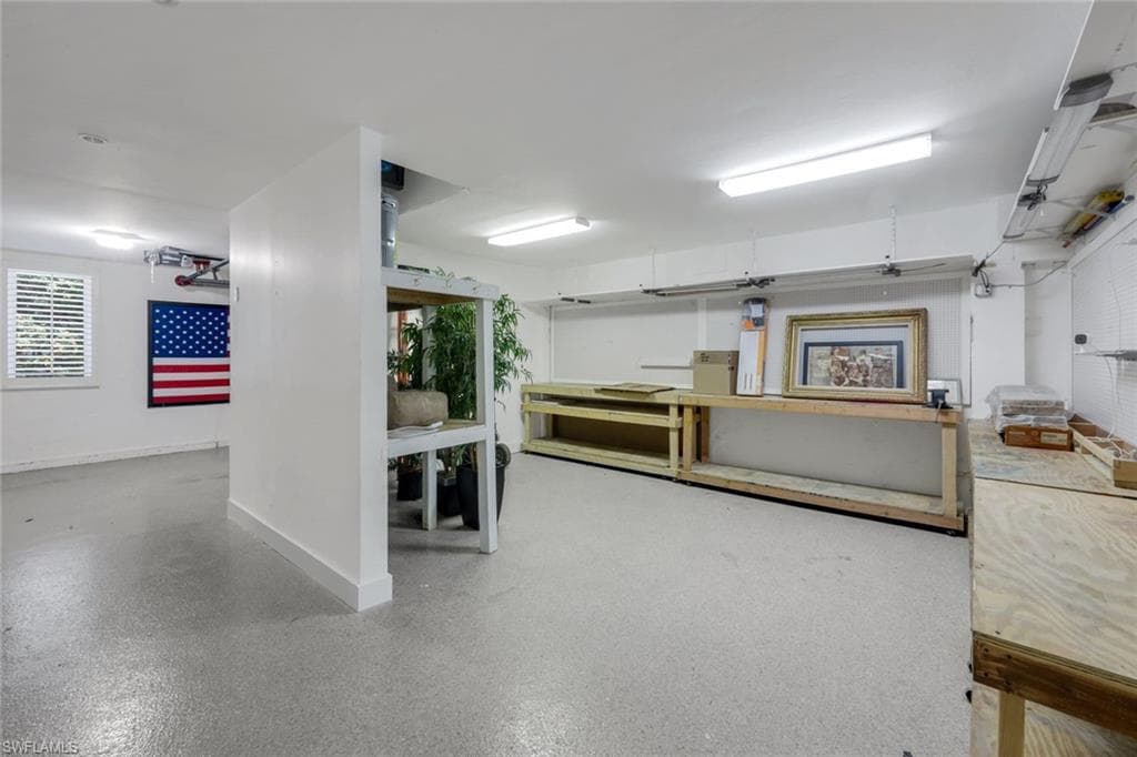 834 HIDEAWAY CIR W-22