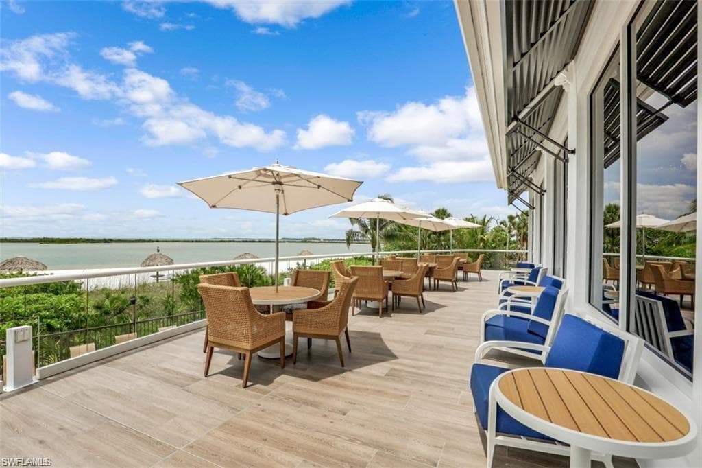834 HIDEAWAY CIR W-33