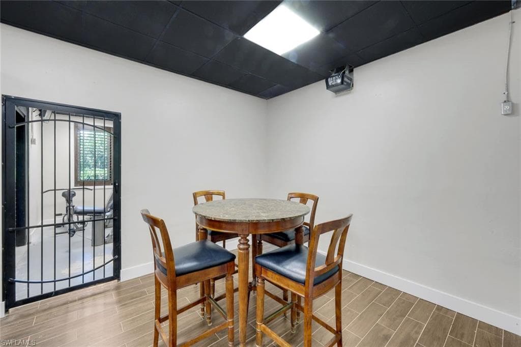 834 HIDEAWAY CIR W-19