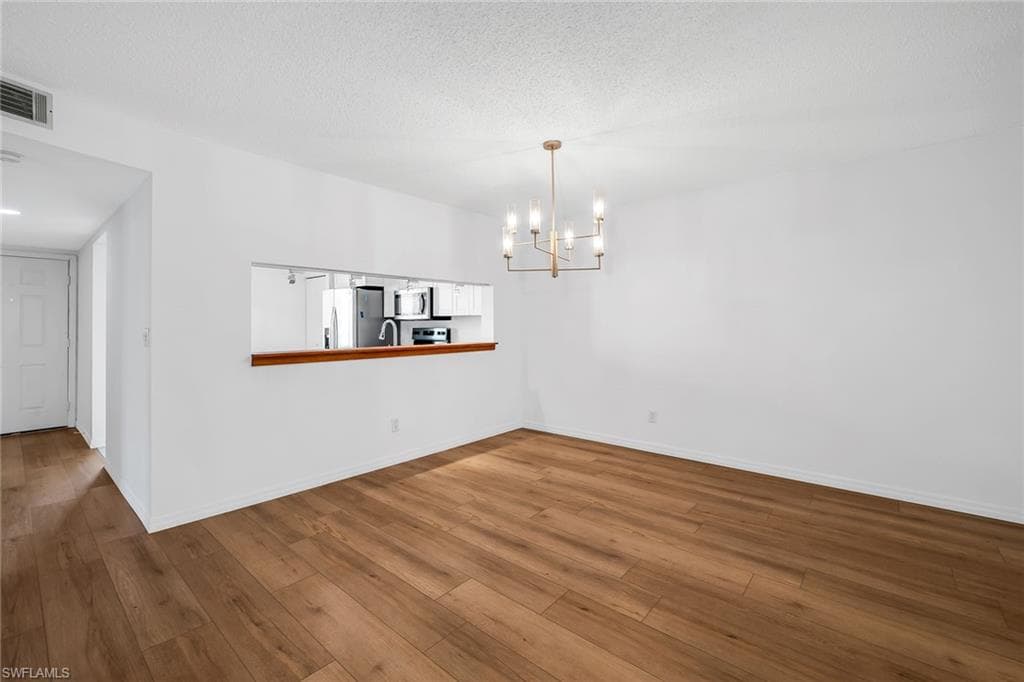 208 Furse Lakes CIR D6-12