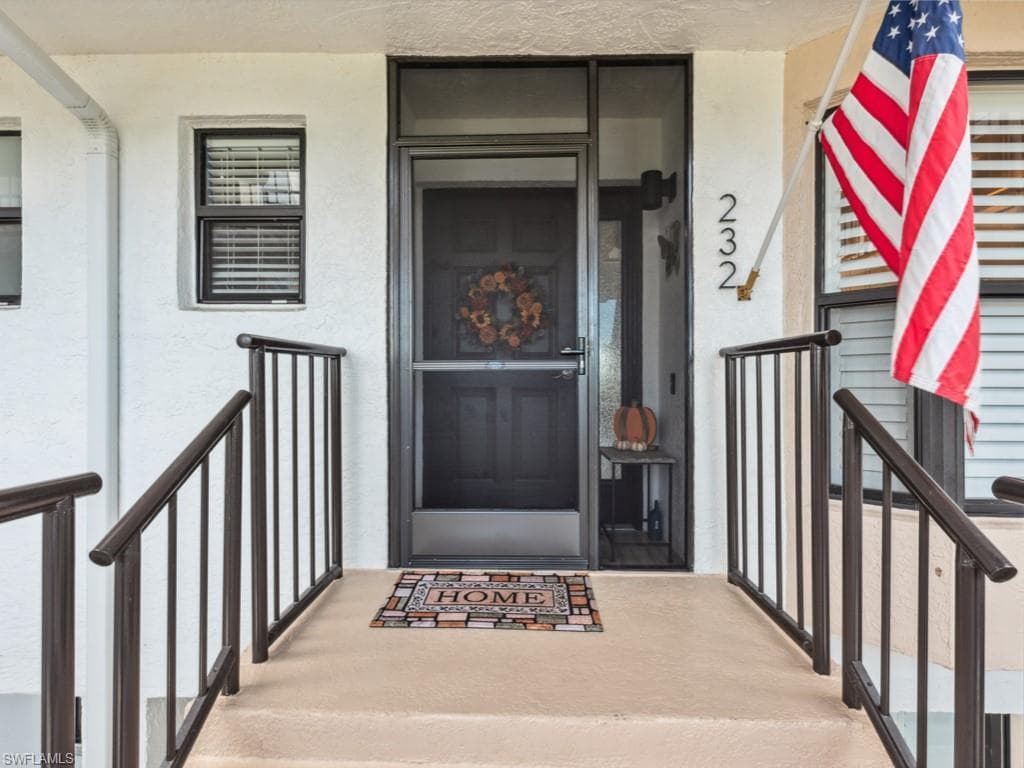 232 La Peninsula BLVD 232-3