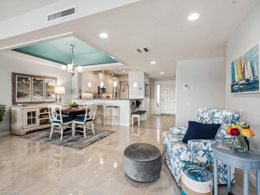 232 La Peninsula BLVD 232-9