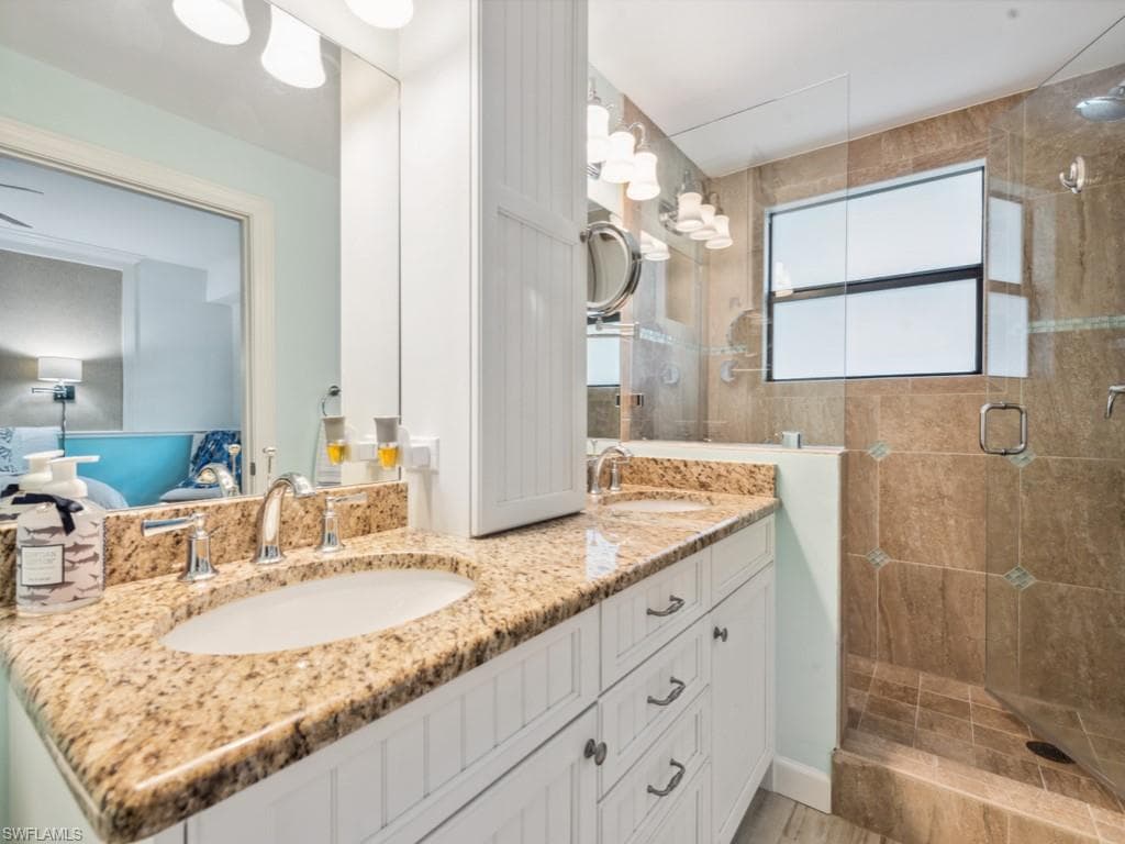 232 La Peninsula BLVD 232-21