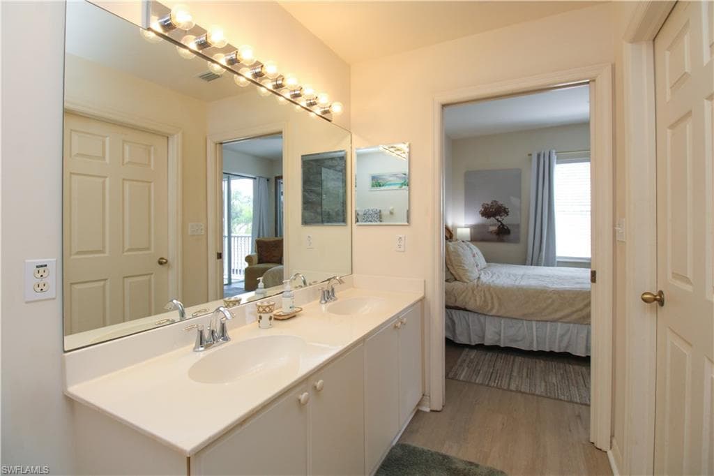 519 Roma CT 3206-38