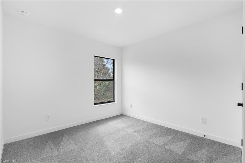 434 Parkdale BLVD-16