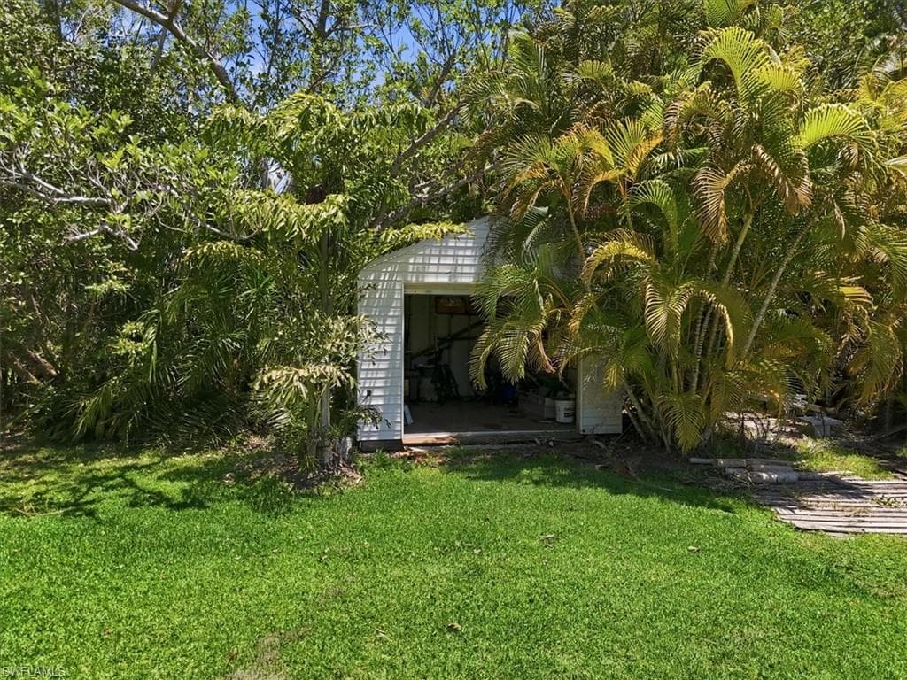 7215 Hendry Creek DR-33