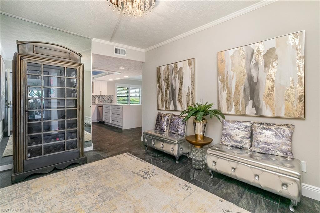 4001 SE 19th PL 1-2