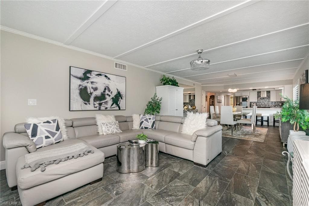 4001 SE 19th PL 1-3