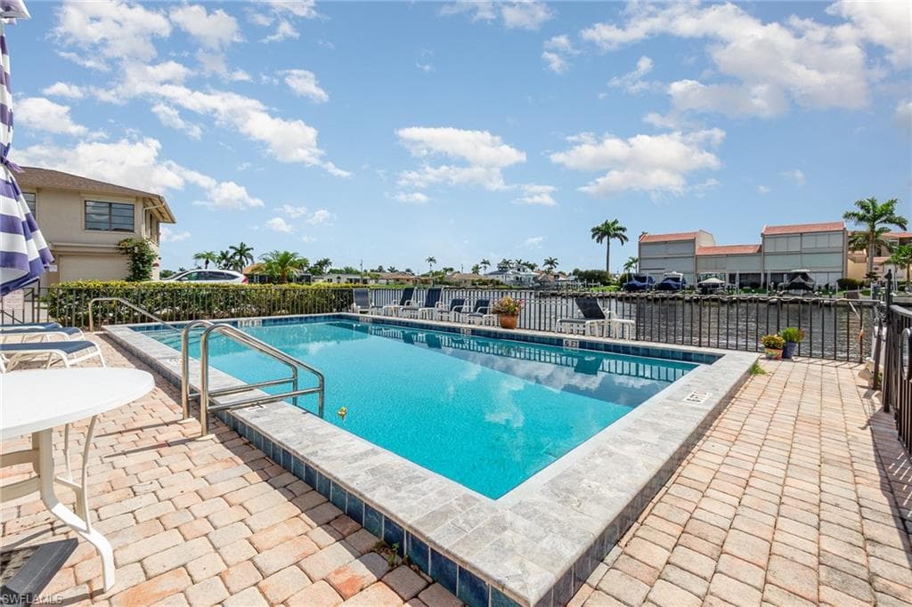 4001 SE 19th PL 1-24