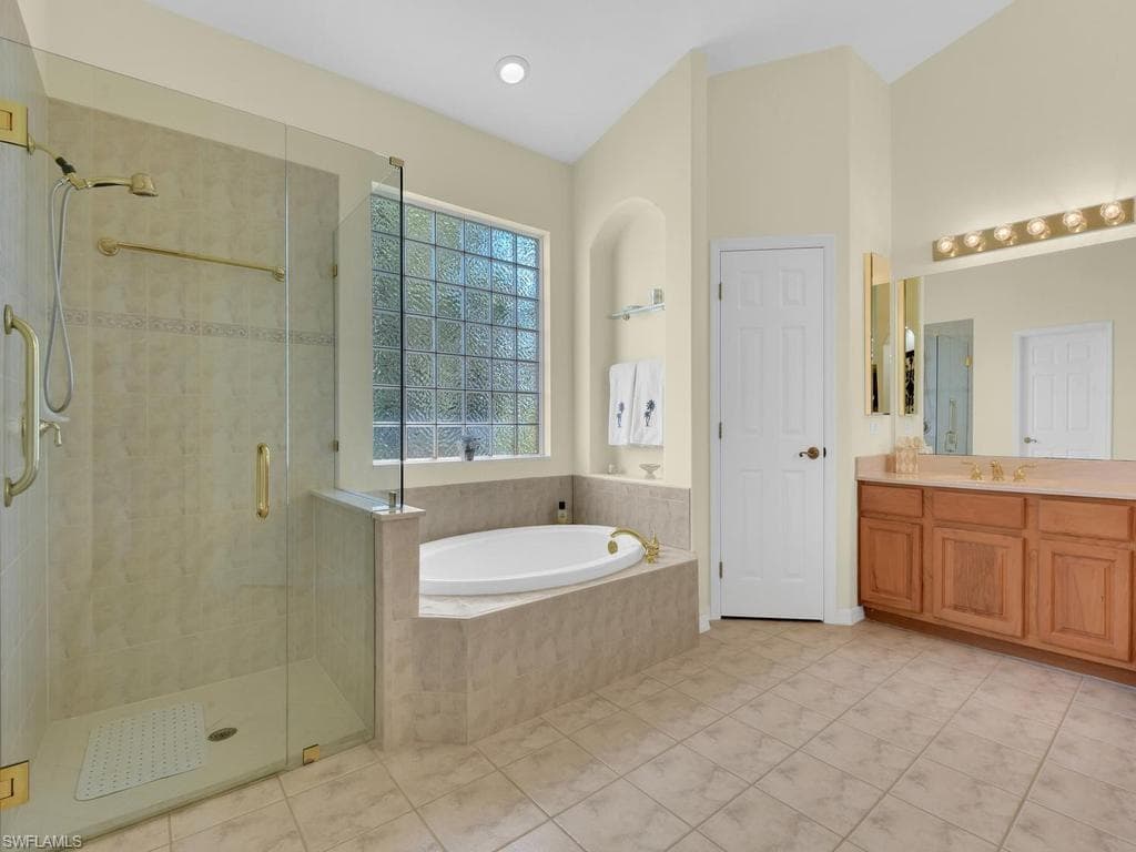 15420 Greenock LN-24