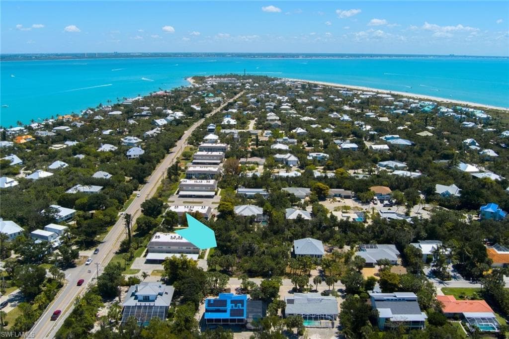 1084 S Yachtsman DR-2