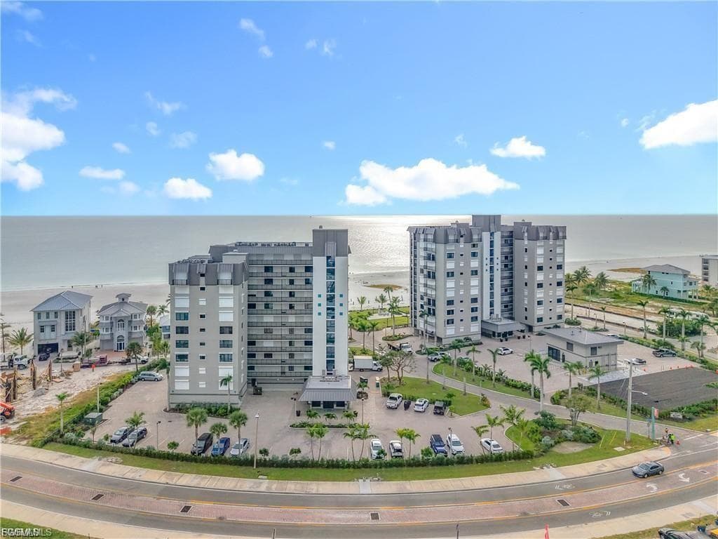 2800 Estero BLVD PH3-3