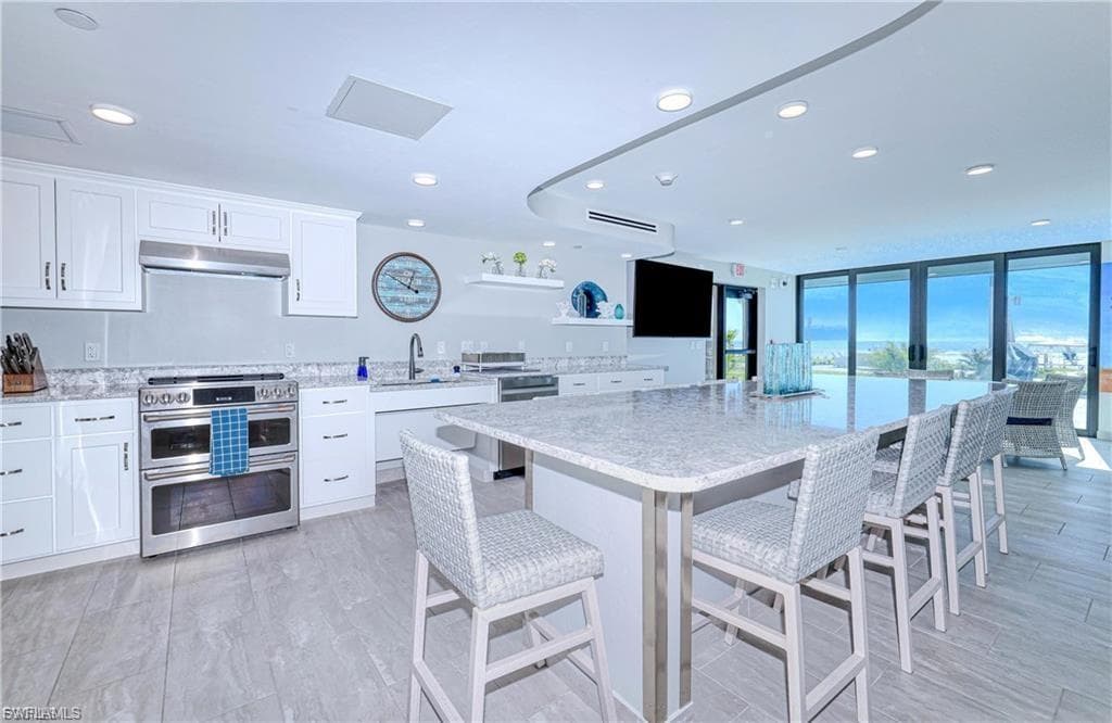 2800 Estero BLVD PH3-31
