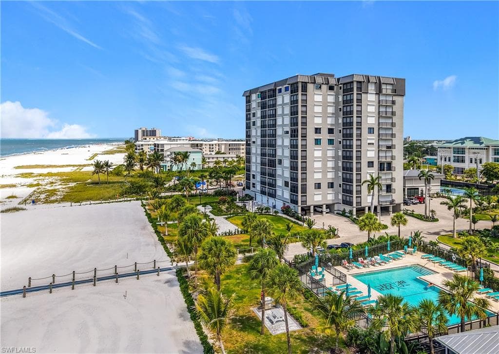 2800 Estero BLVD PH3-25